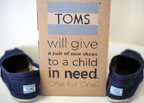 10 Effective Real-World Customer Loyalty Programs Examples 7 TOMS One for One program