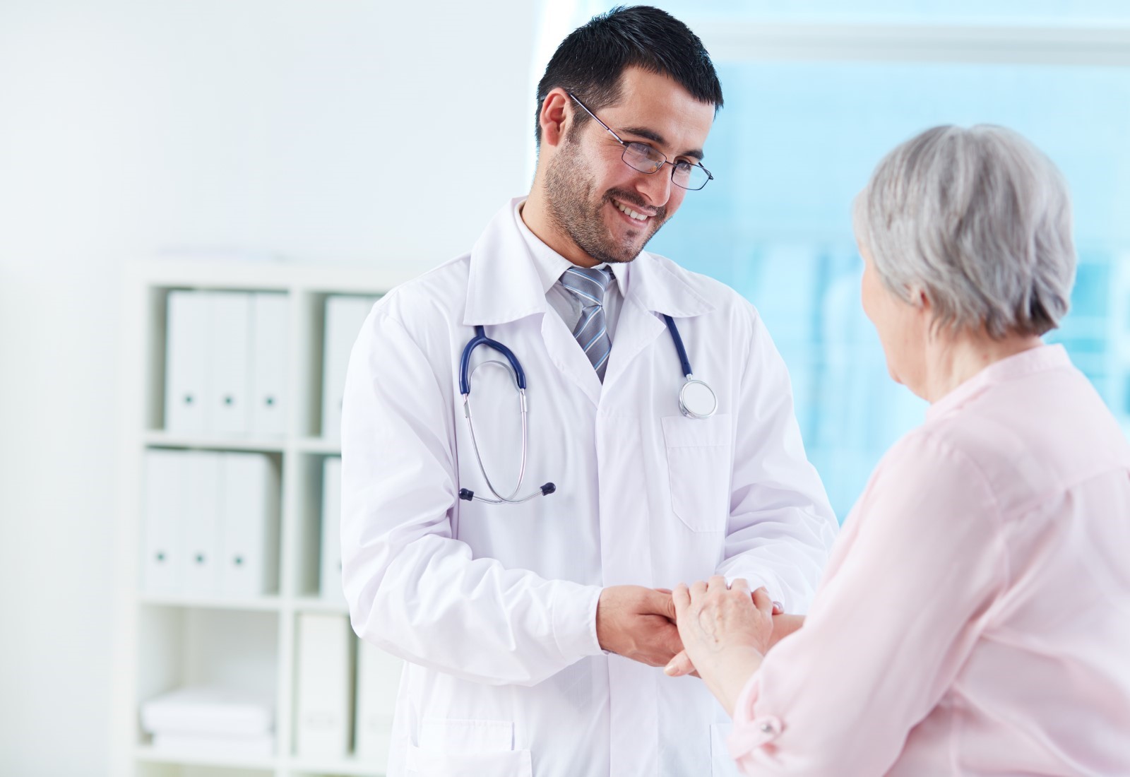 Design Your Perfect Patient Engagement Program for 2025 1 Key benefits - Patient engagement program